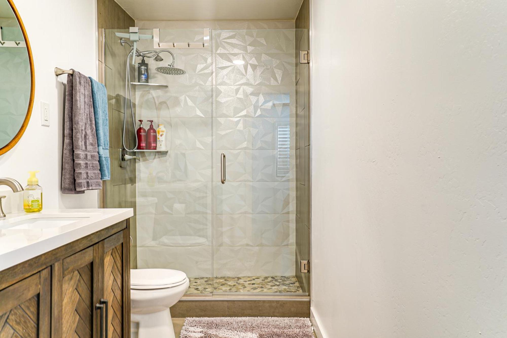 Appartement Couples Retreat With Grill Near Zoo!